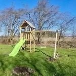 Gemuetliches-ferienhaus-mit-niedlichem-anbau Holiday home