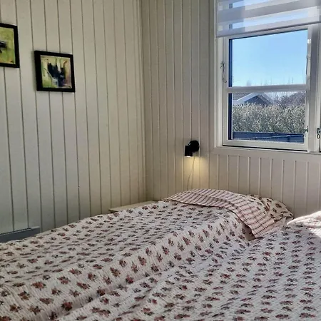 Familienferienhaus-mit-ofen-spielturm-und-zwei-terrassen Feriehus