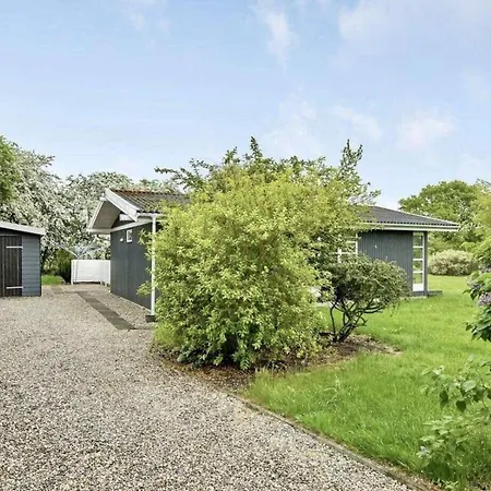 Familienferienhaus-mit-ofen-spielturm-und-zwei-terrassen Feriehus Skovbyballe